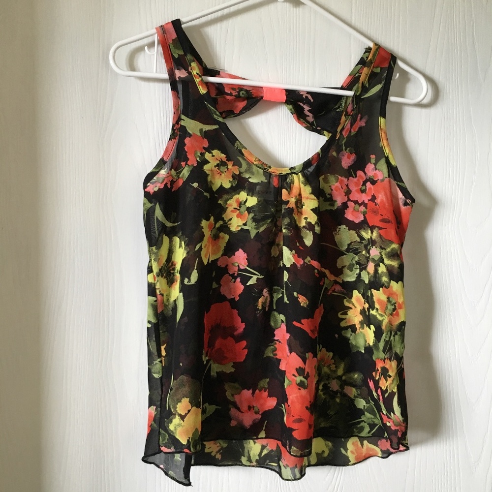 Lovecrazy light sheer floral tank top. Size S.
